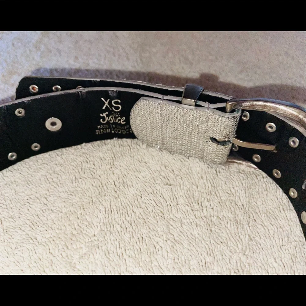 ✨3 FOR $18✨ MIX & MATCH “JUSTICE” GIRLS SPARKLE BELT, LENGTH IS 32”, SIZE XS